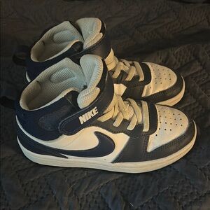 Nike Kids High-Top Sneakers in Navy and White